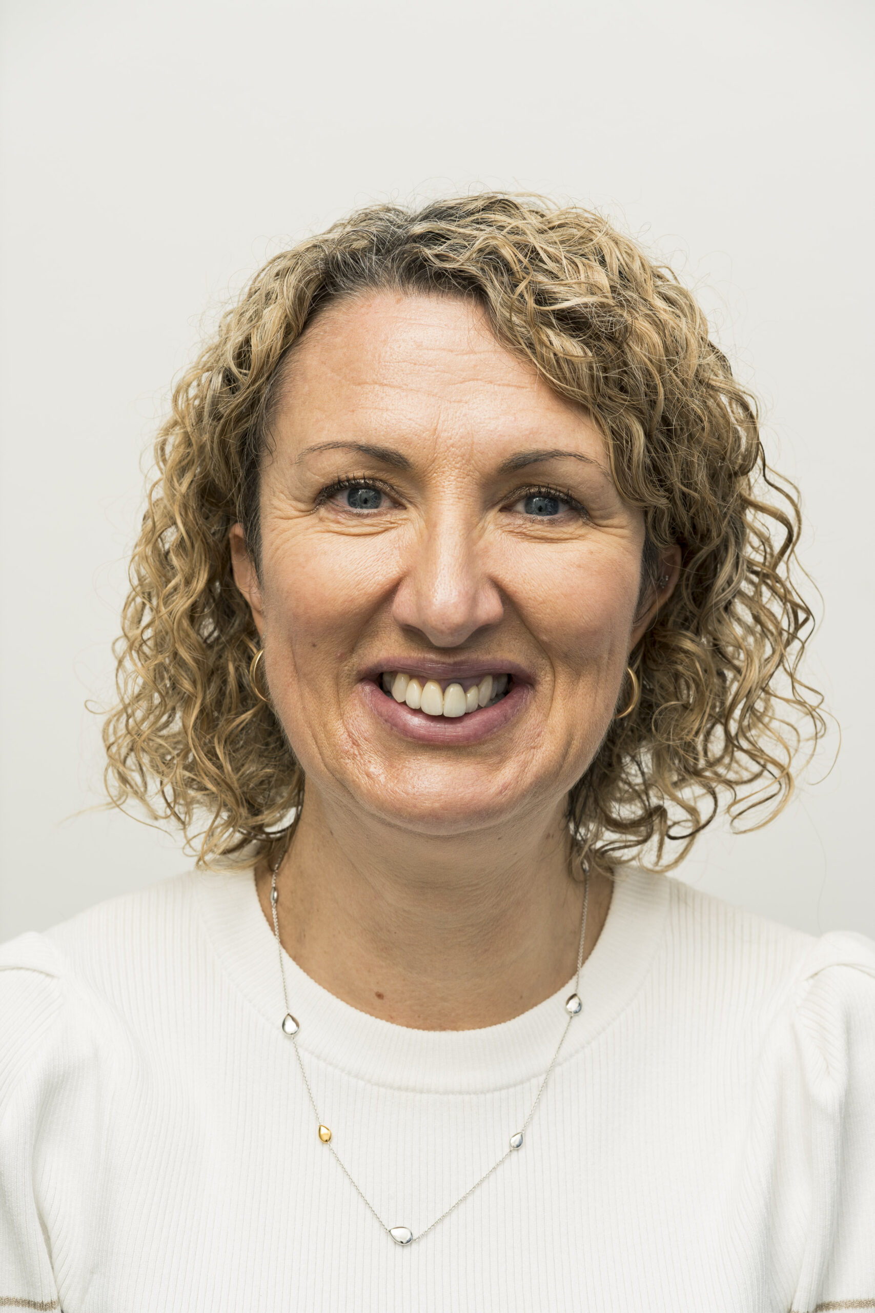 gill-tolley-executive-assistant-new-world-tech